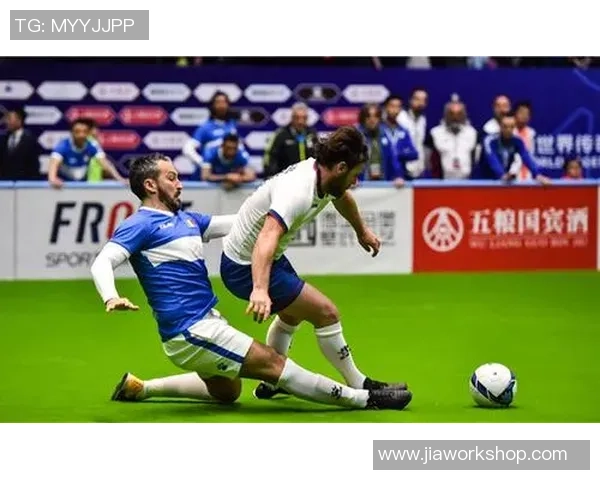 足球明星浦西的传奇故事与成就揭秘